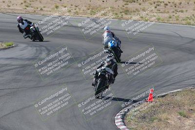 media/Apr-20-2025-AHRMA (Sun) [[393a79c373]]/Race/group 10 early race/Turn 4b/
